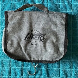 Men’s toiletry travel organizer